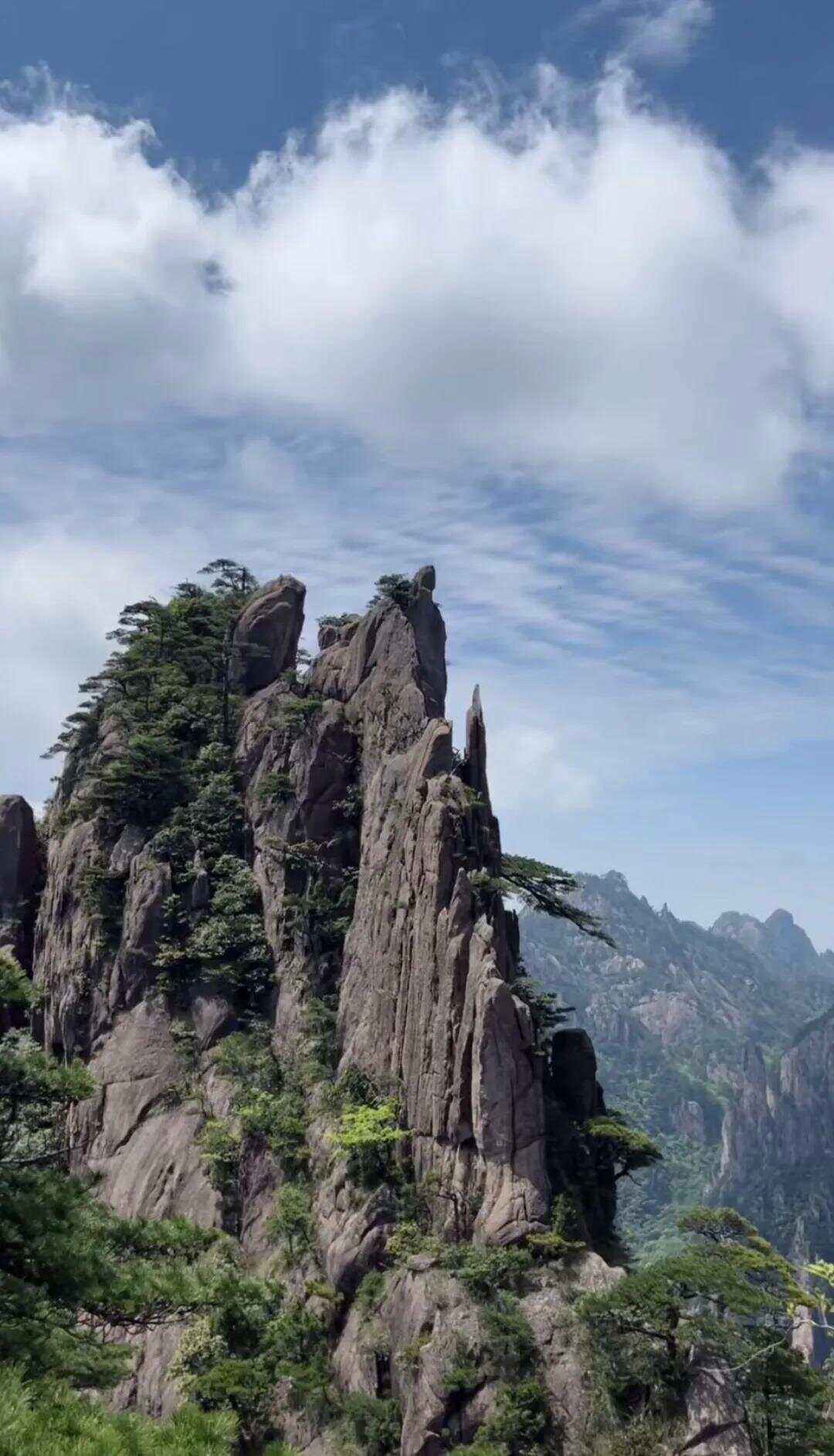 希腊登山选手风姿翩翩，令人赞叹