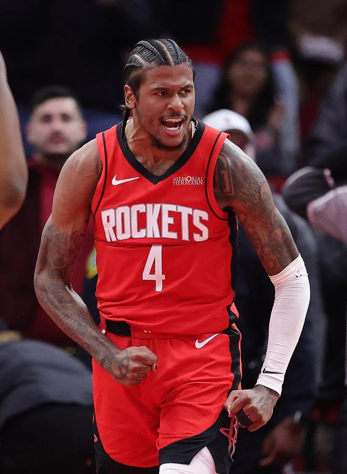 火箭胜独行侠，取得四连胜