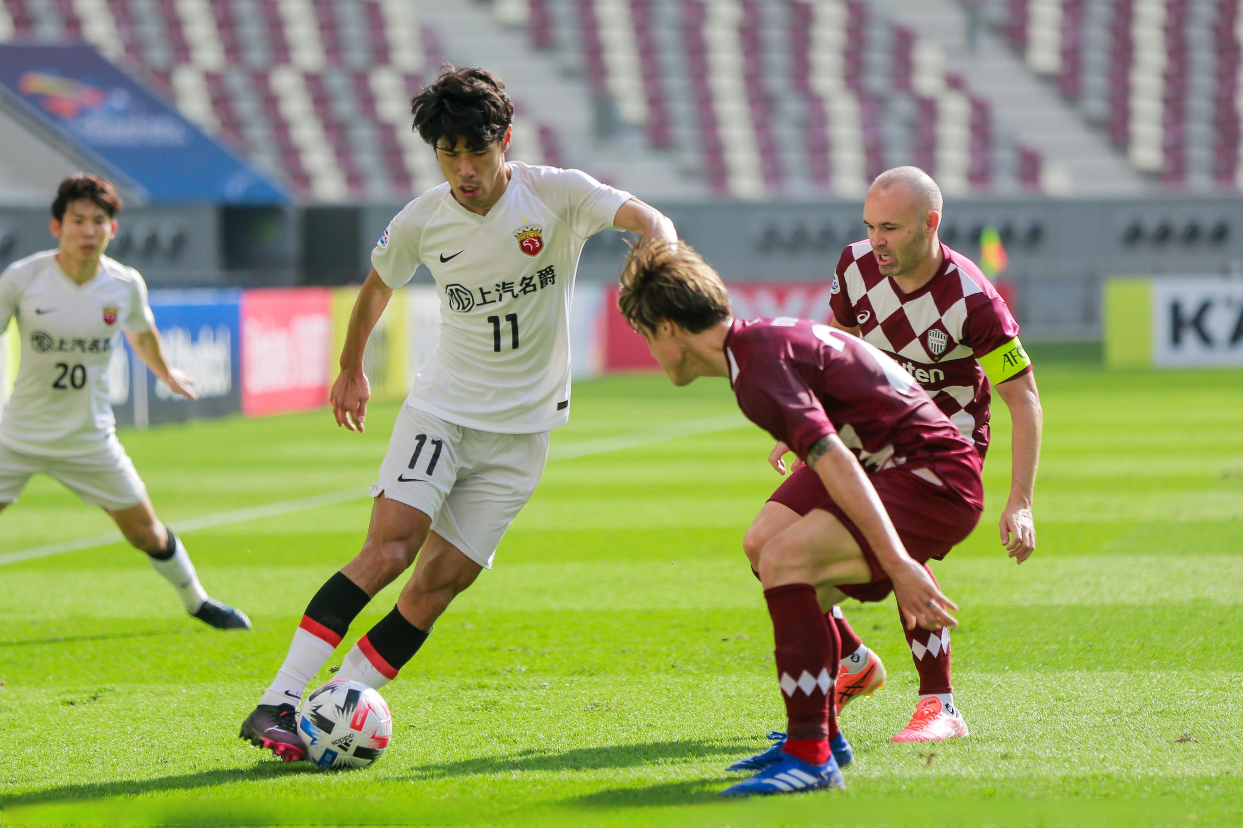 包含球员们展现出色技术，成就精彩胜利的词条